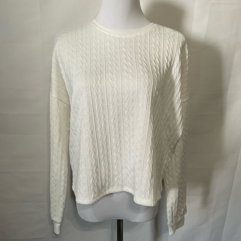 Urban Romantics ivory knit boxy crop top with cable knit design NWT sz Large